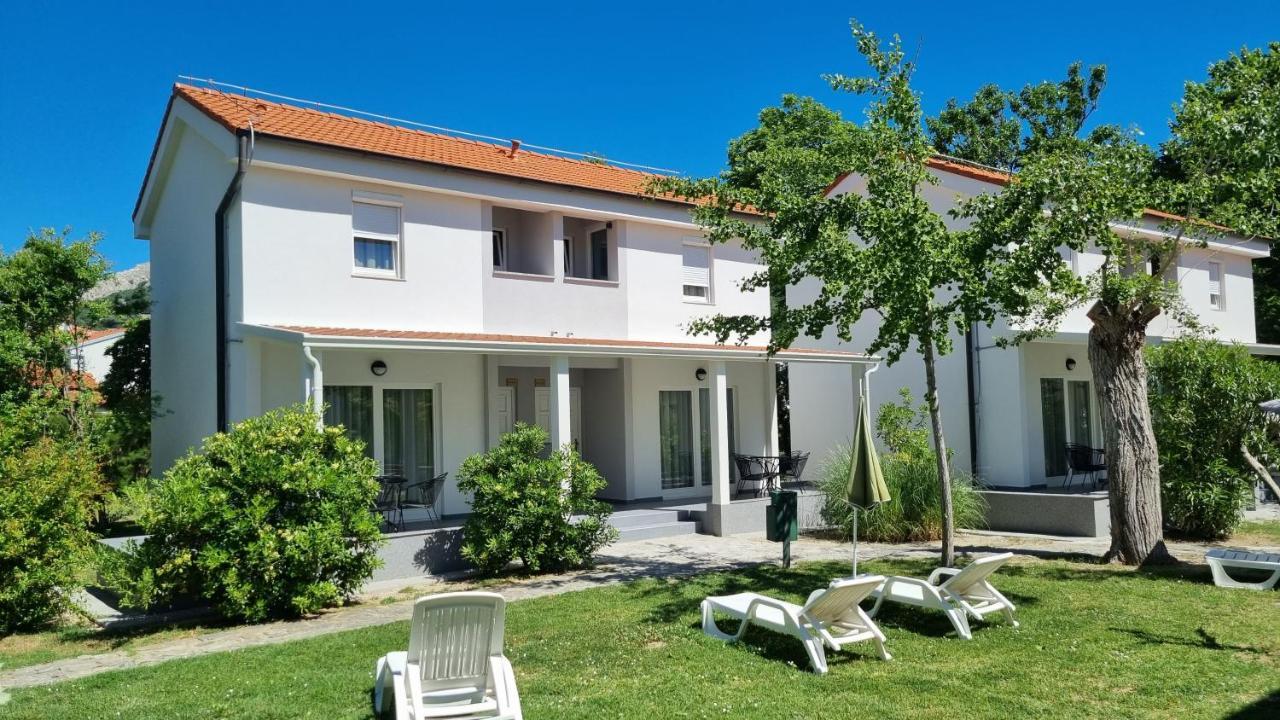 Aparthotel Corinthia