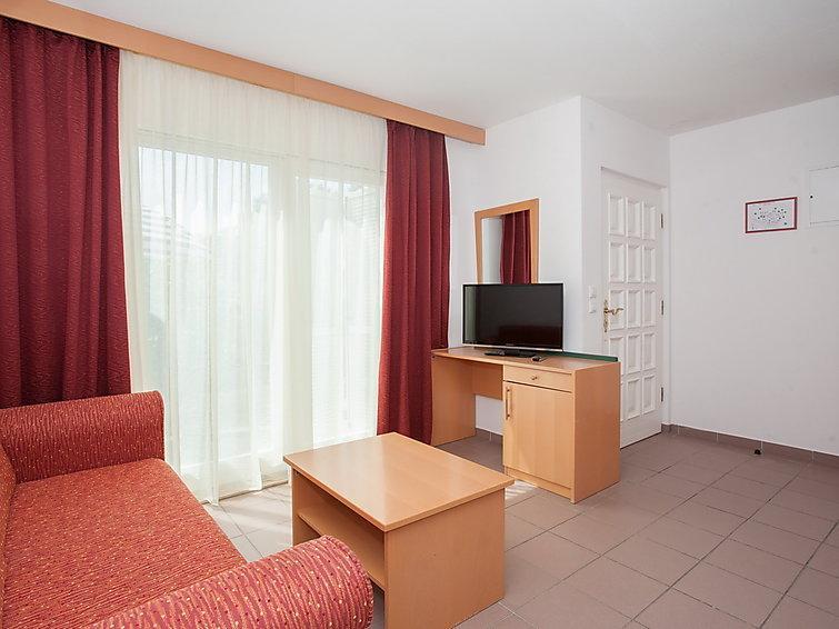 Corinthia Aparthotel